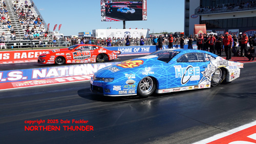 Matt Hartford (near lane) vs Erica Enders 
(far lane)